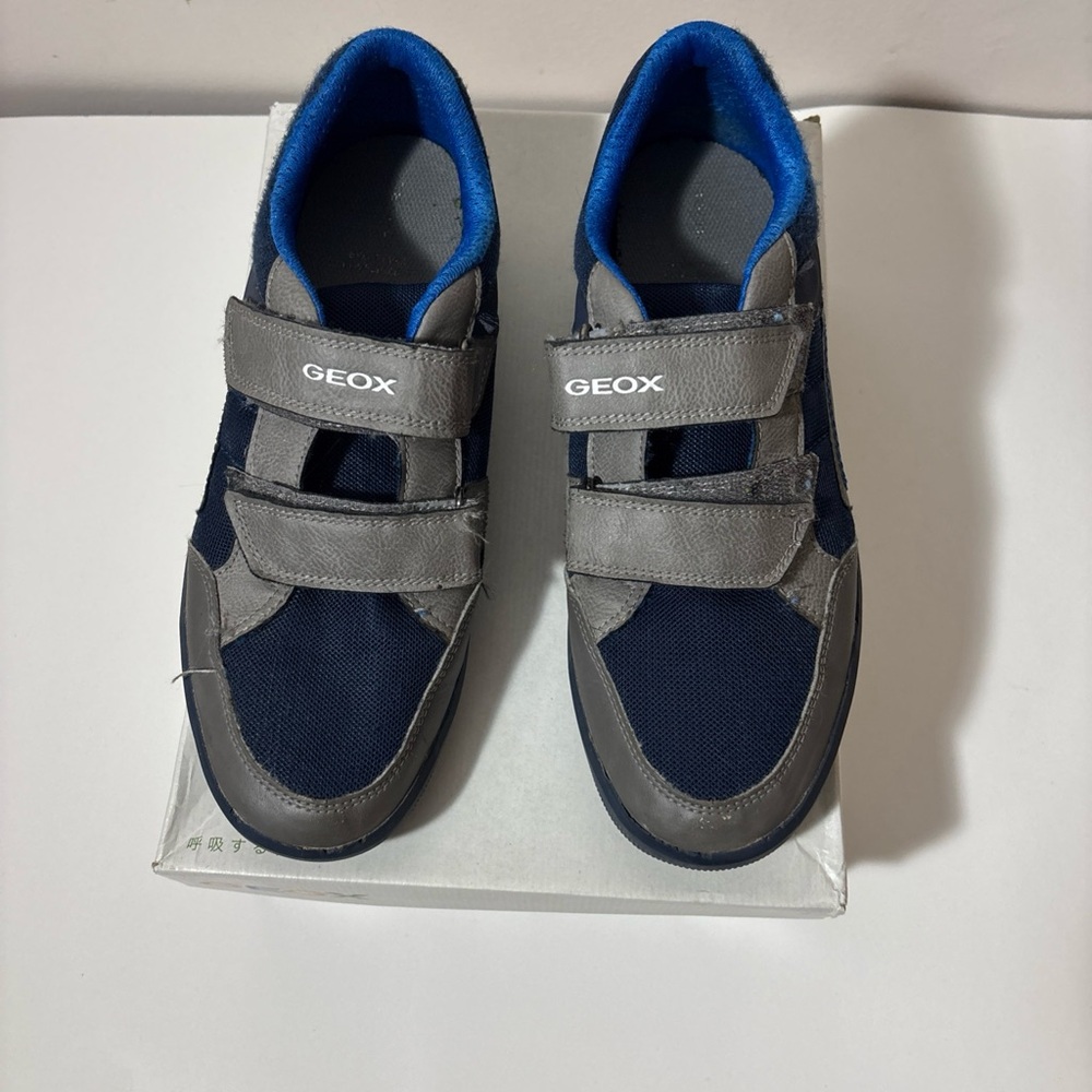 Geox boys sneakers size 6.5